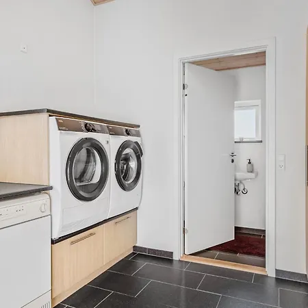 Cozy Home In Sydals With House Sea View 別荘 *